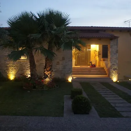 Elia Villa